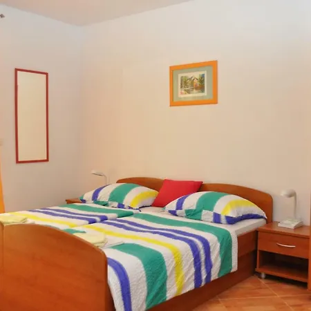 Apartments Ivica Makarska Exterior photo