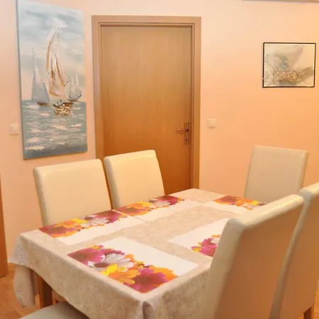 Apartments Ivica Makarska Exterior photo